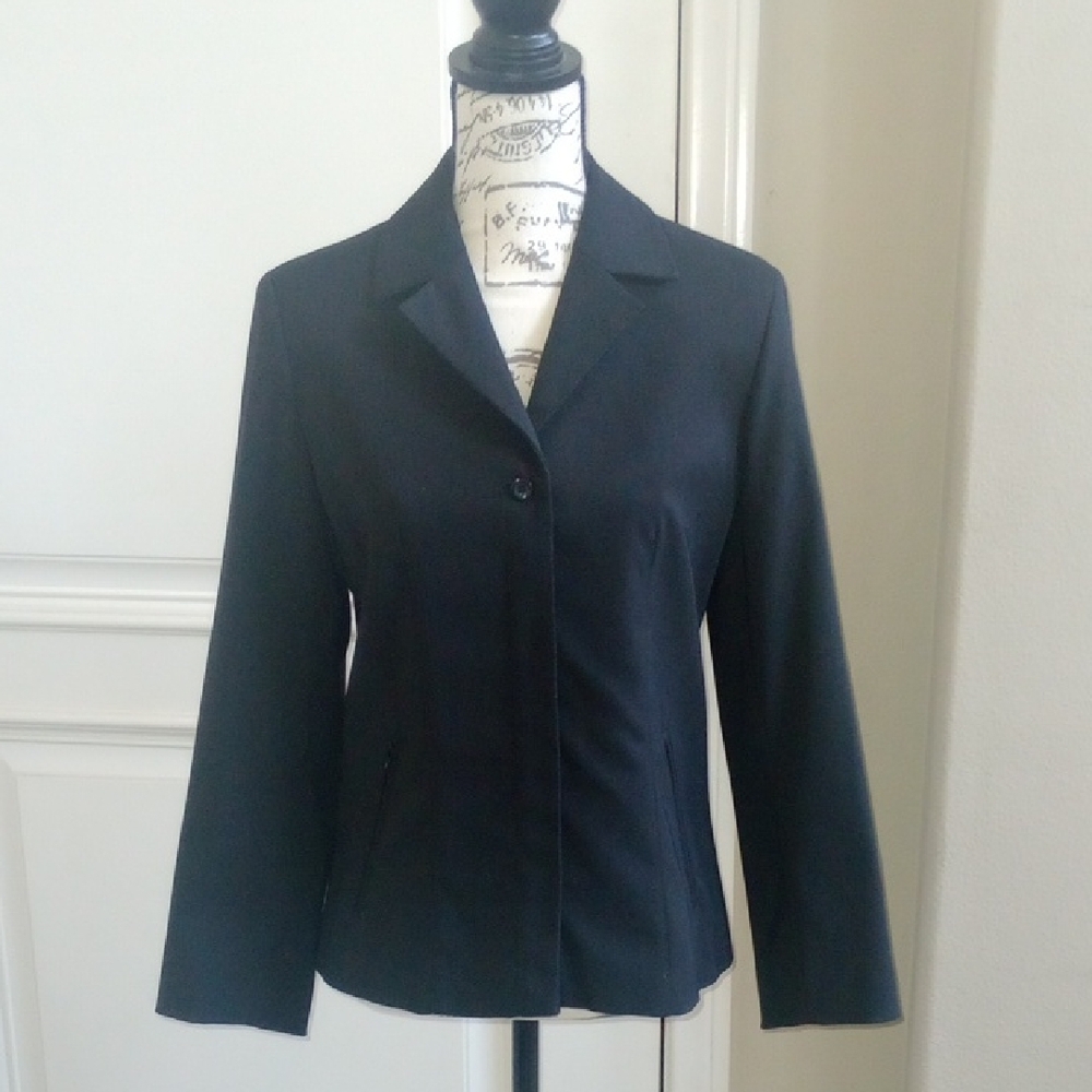 PRICE🔽Petite Sophisticate Black Blazer